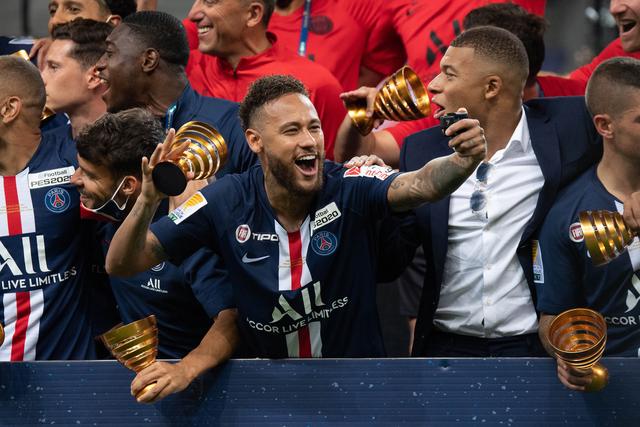 30号秀科阿·皮特：马卢阿奇是一名出色的射手 他拥有巨大潜力
